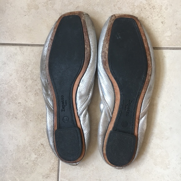 Silver Repetto snub toe ballet flats US 7/Eur 37.5 - Picture 3 of 3